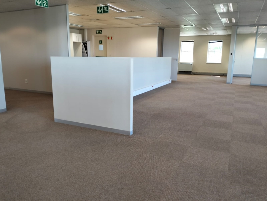 To Let commercial Property for Rent in Rosenpark Western Cape